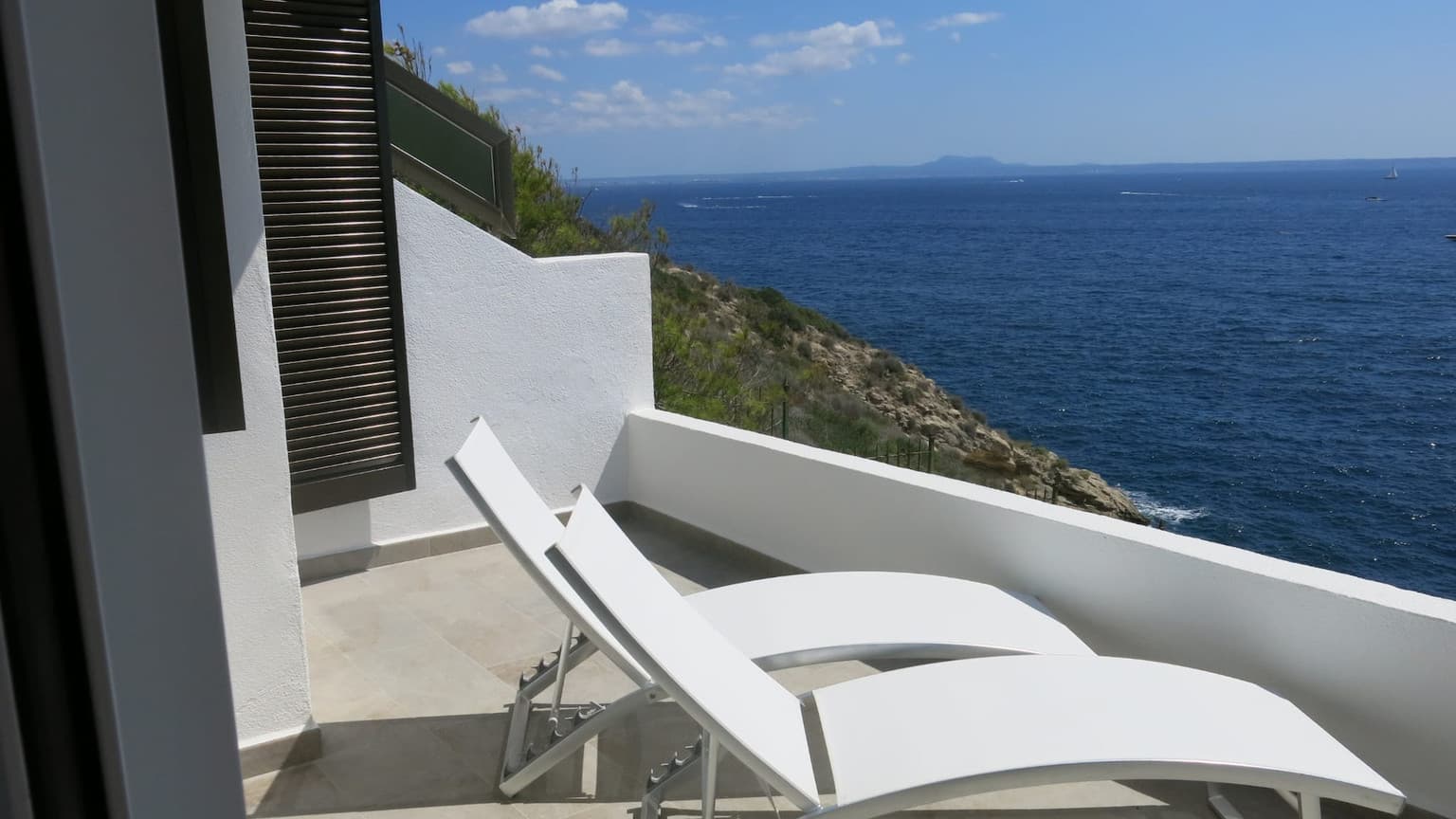 For Monthly or longterm rent Townhouse with direct Sea Access - Gallery image 1