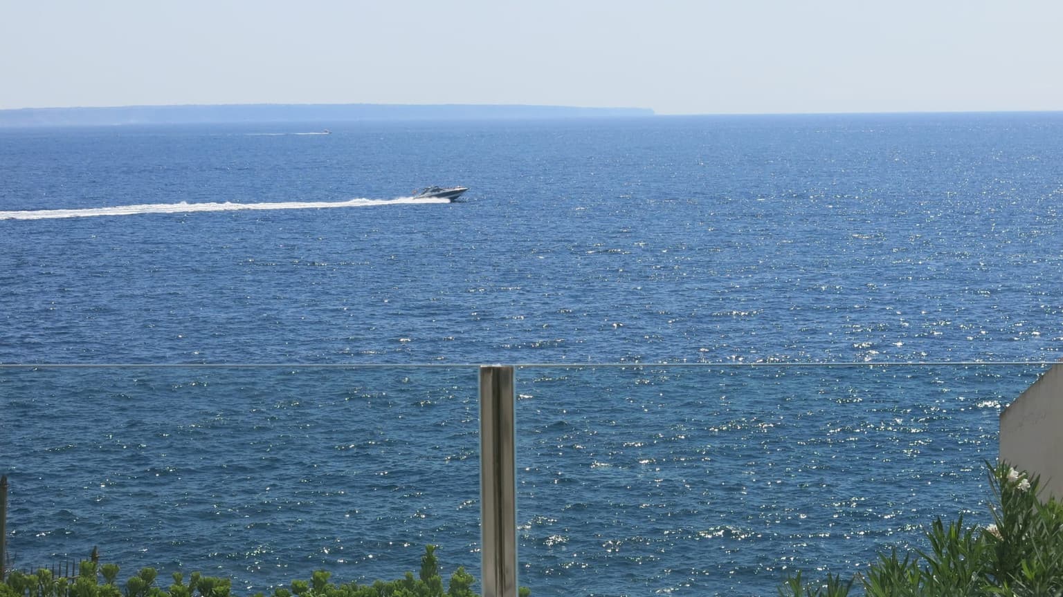 For Monthly or longterm rent Townhouse with direct Sea Access - Gallery image 2