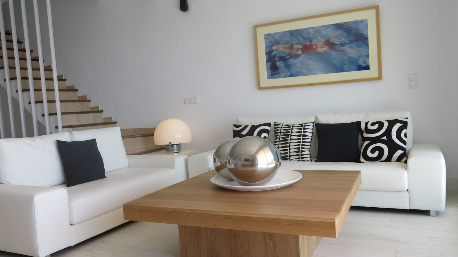 For Monthly or longterm rent Townhouse with direct Sea Access - Gallery image 3
