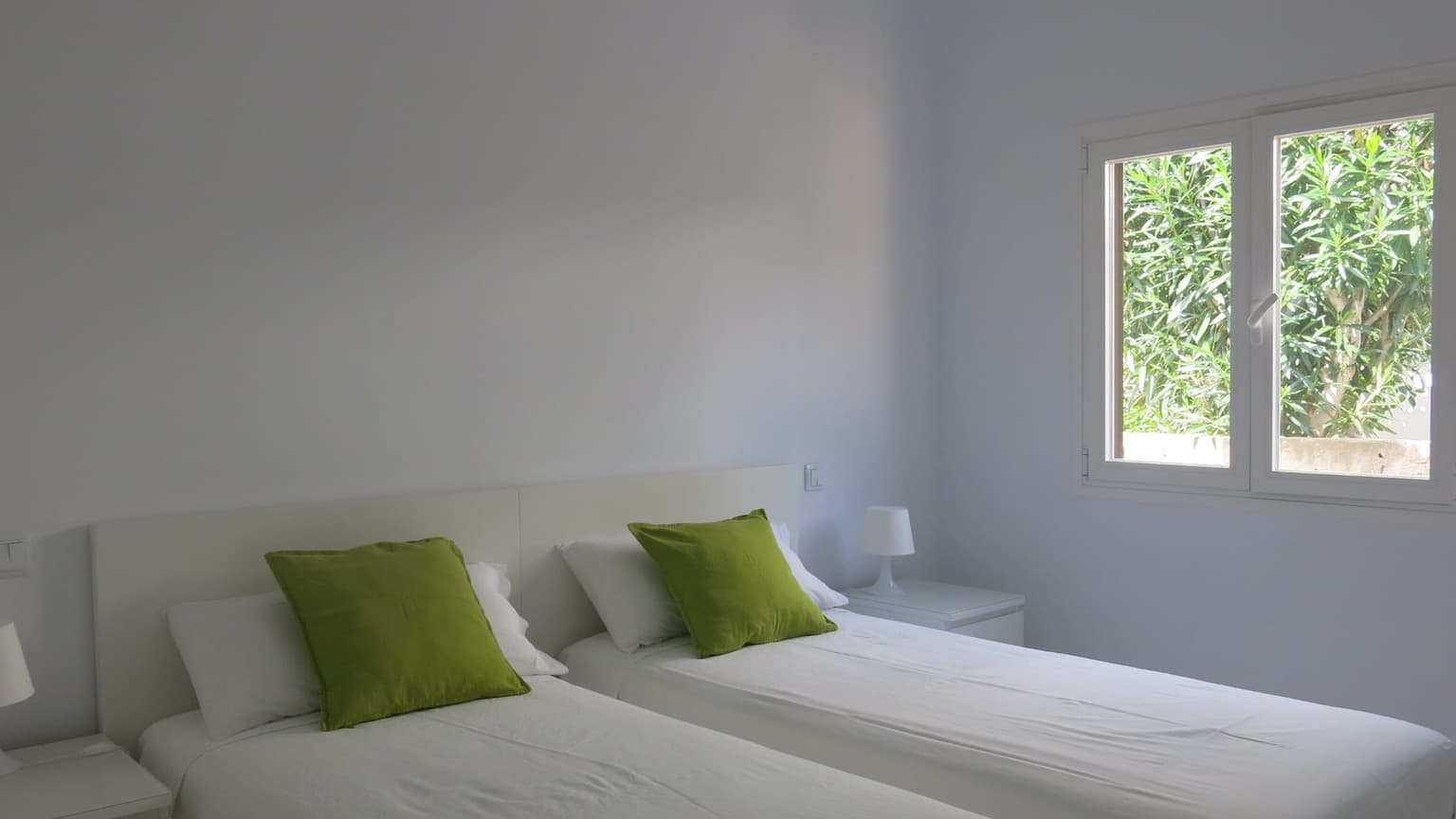 For Monthly or longterm rent Townhouse with direct Sea Access - Gallery image 13