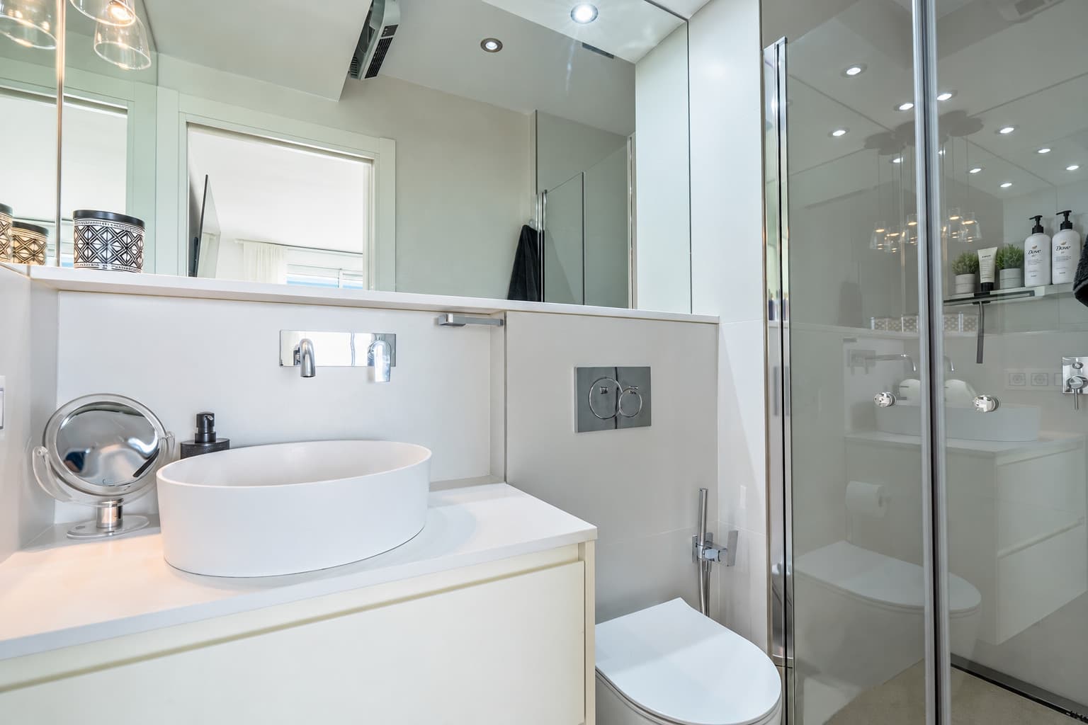 Seafront Apartment in El Arenal - Gallery image 14