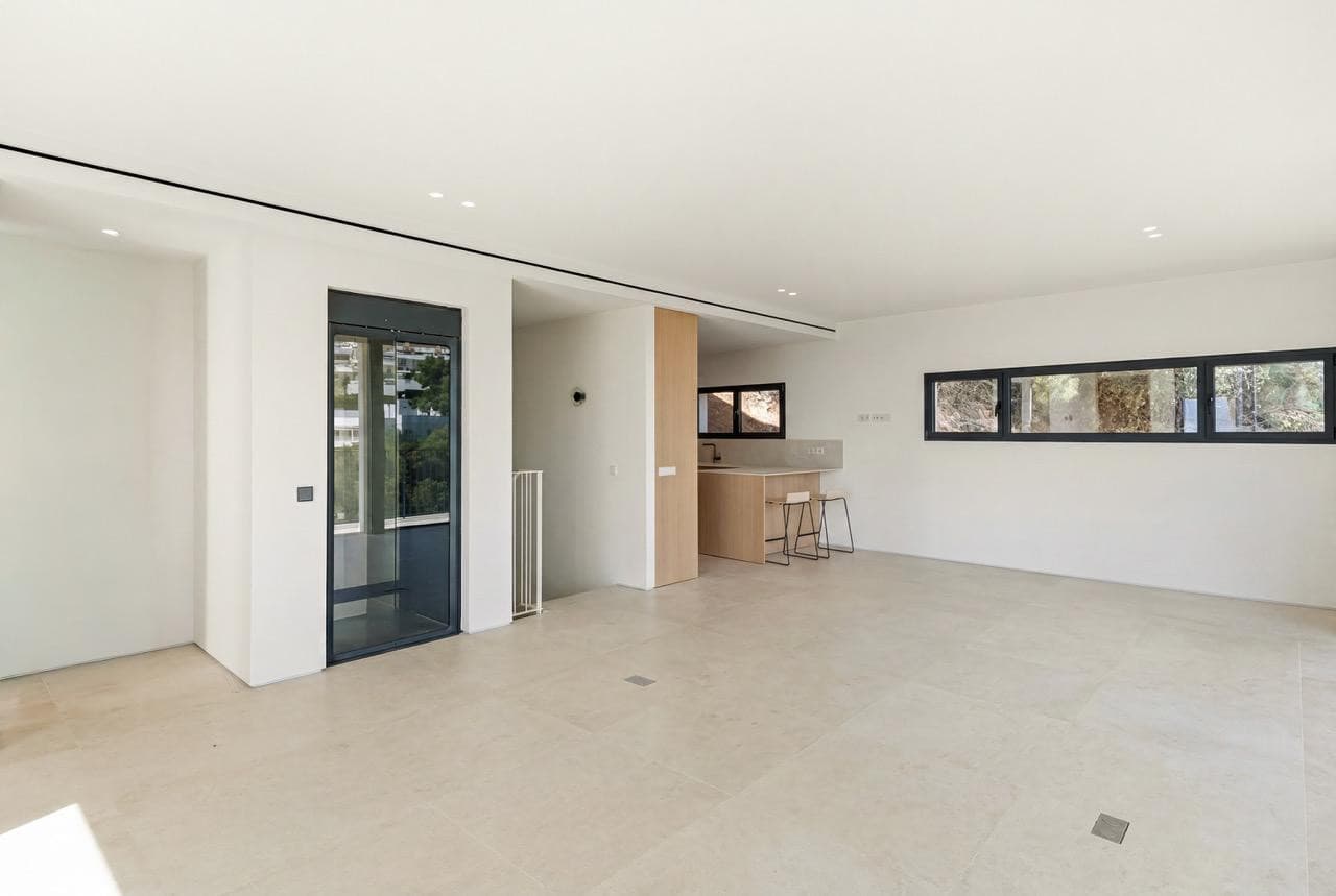 Luxury Modern 5-Bed Villa with Sea Views and Pool House Nr. 2 - Gallery image 15