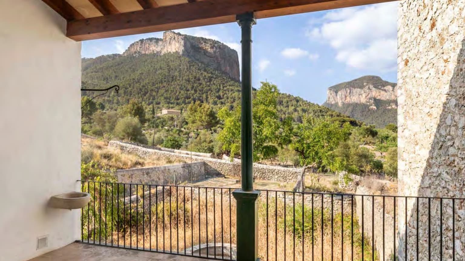 Historic Finca with Agrotourism Licence and 1,000 Olive Trees in Alaró - Gallery image 4