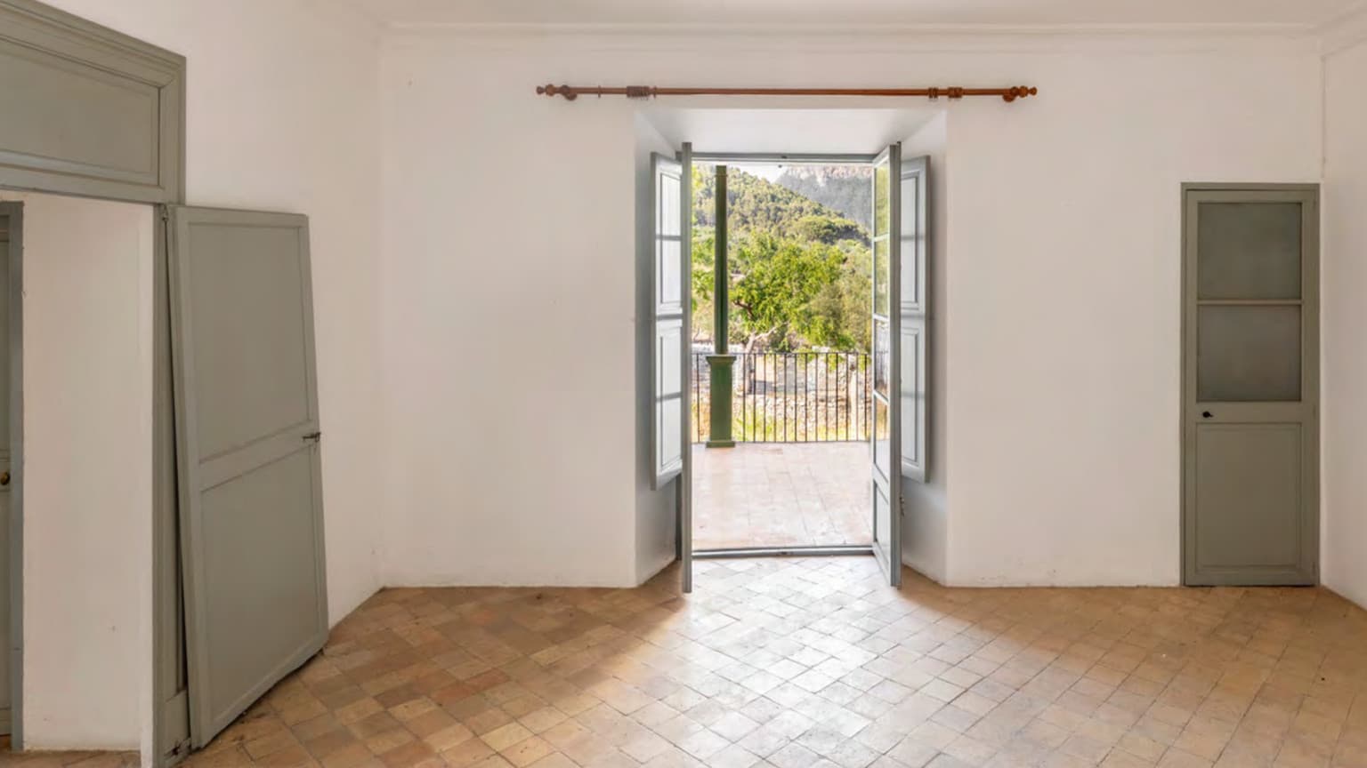 Historic Finca with Agrotourism Licence and 1,000 Olive Trees in Alaró - Gallery image 11
