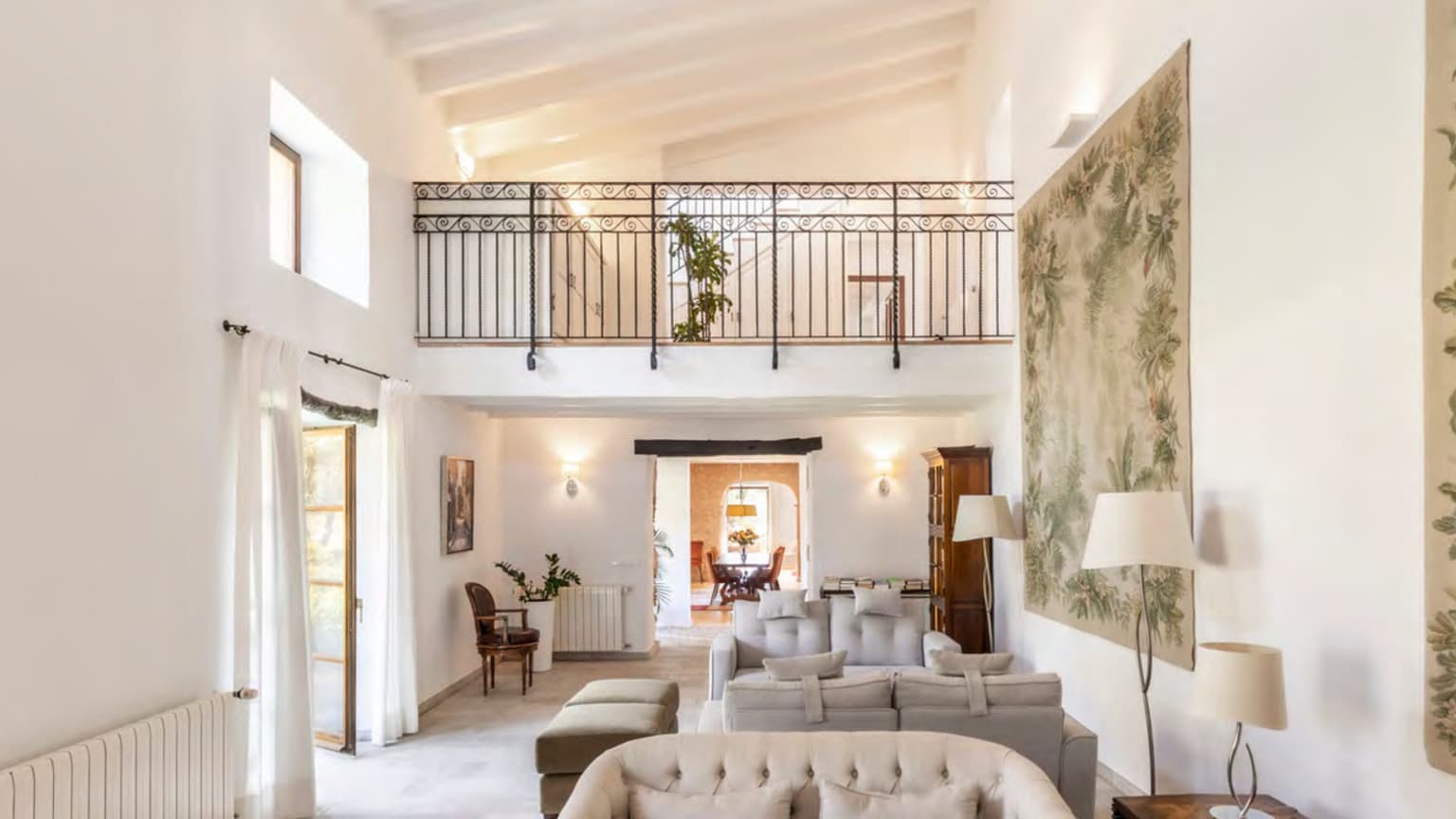 Historic Country Estate with Guest House and 20-Metre Pool in Santa María - Gallery image 4