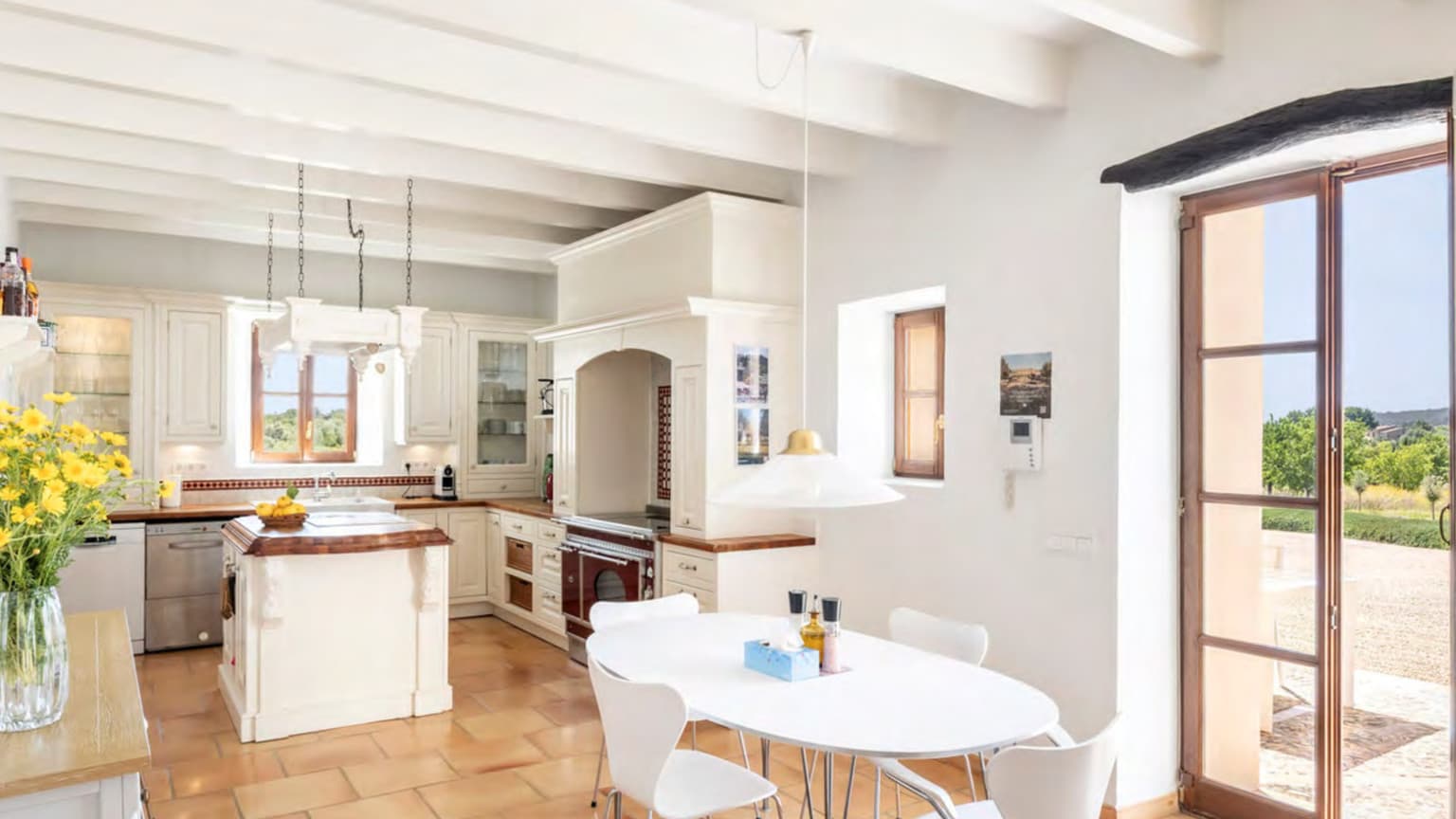 Historic Country Estate with Guest House and 20-Metre Pool in Santa María - Gallery image 6