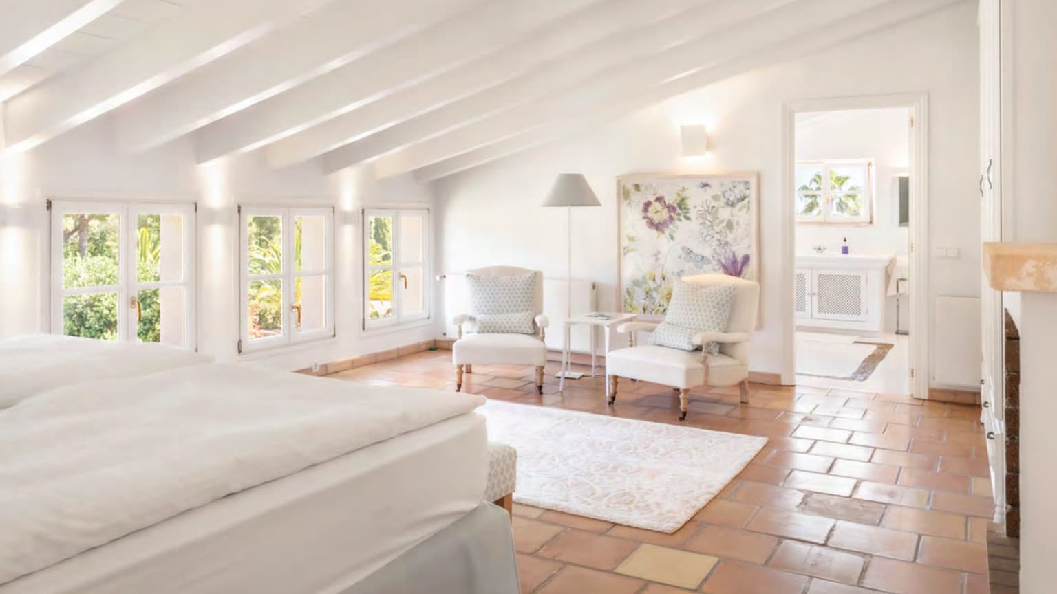 Historic Country Estate with Guest House and 20-Metre Pool in Santa María - Gallery image 7