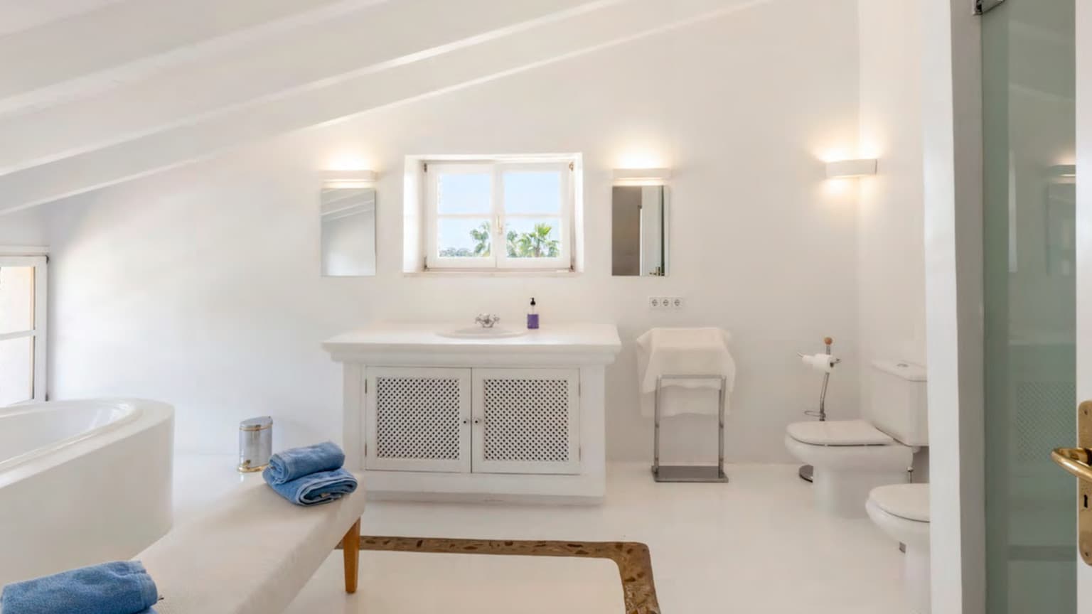 Historic Country Estate with Guest House and 20-Metre Pool in Santa María - Gallery image 12
