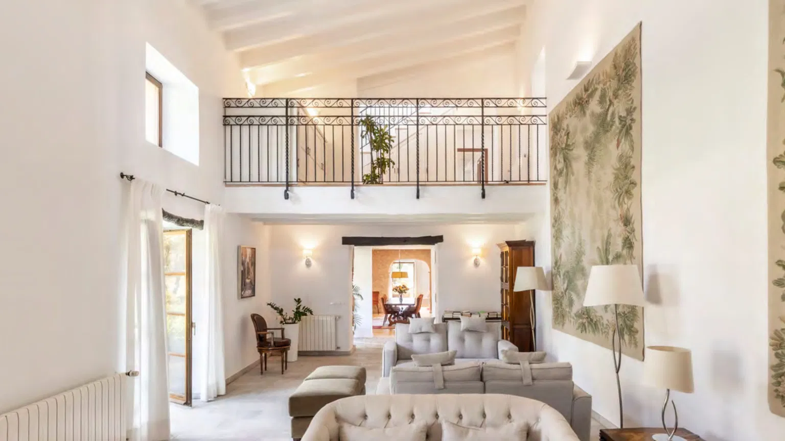 Historic Country Estate with Guest House and 20-Metre Pool in Santa María - Gallery image 4