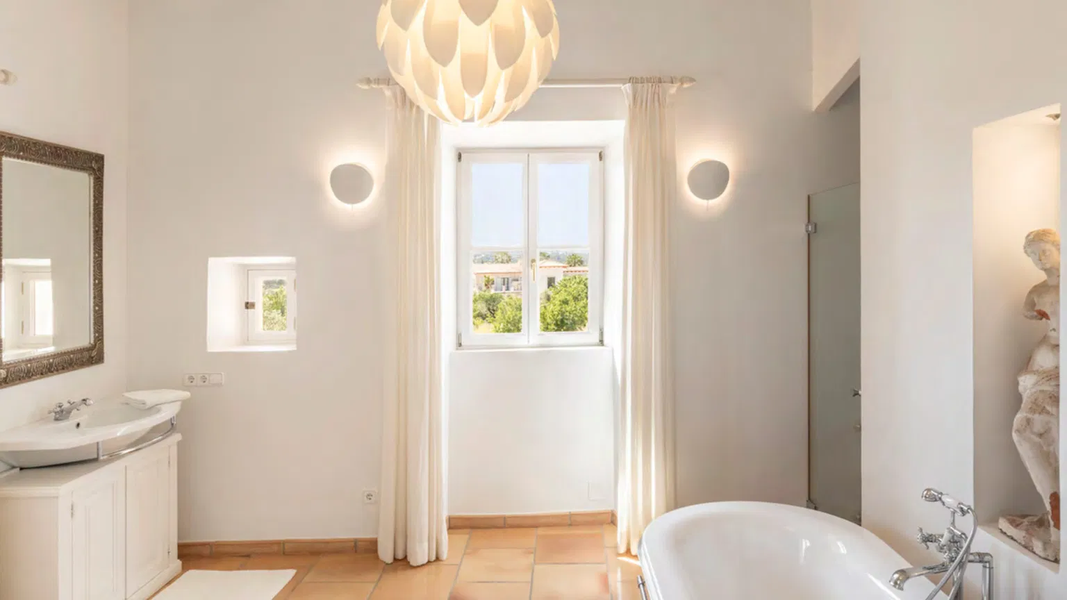 Historic Country Estate with Guest House and 20-Metre Pool in Santa María - Gallery image 15