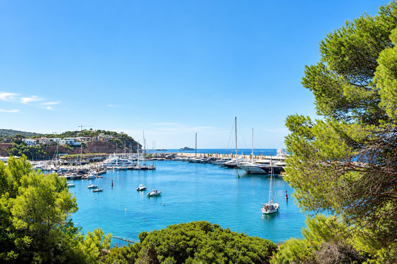 First Sealine Apartment with breathtaking Seaview, sea and beach acces overlooking Port Adriano - Gallery image 3