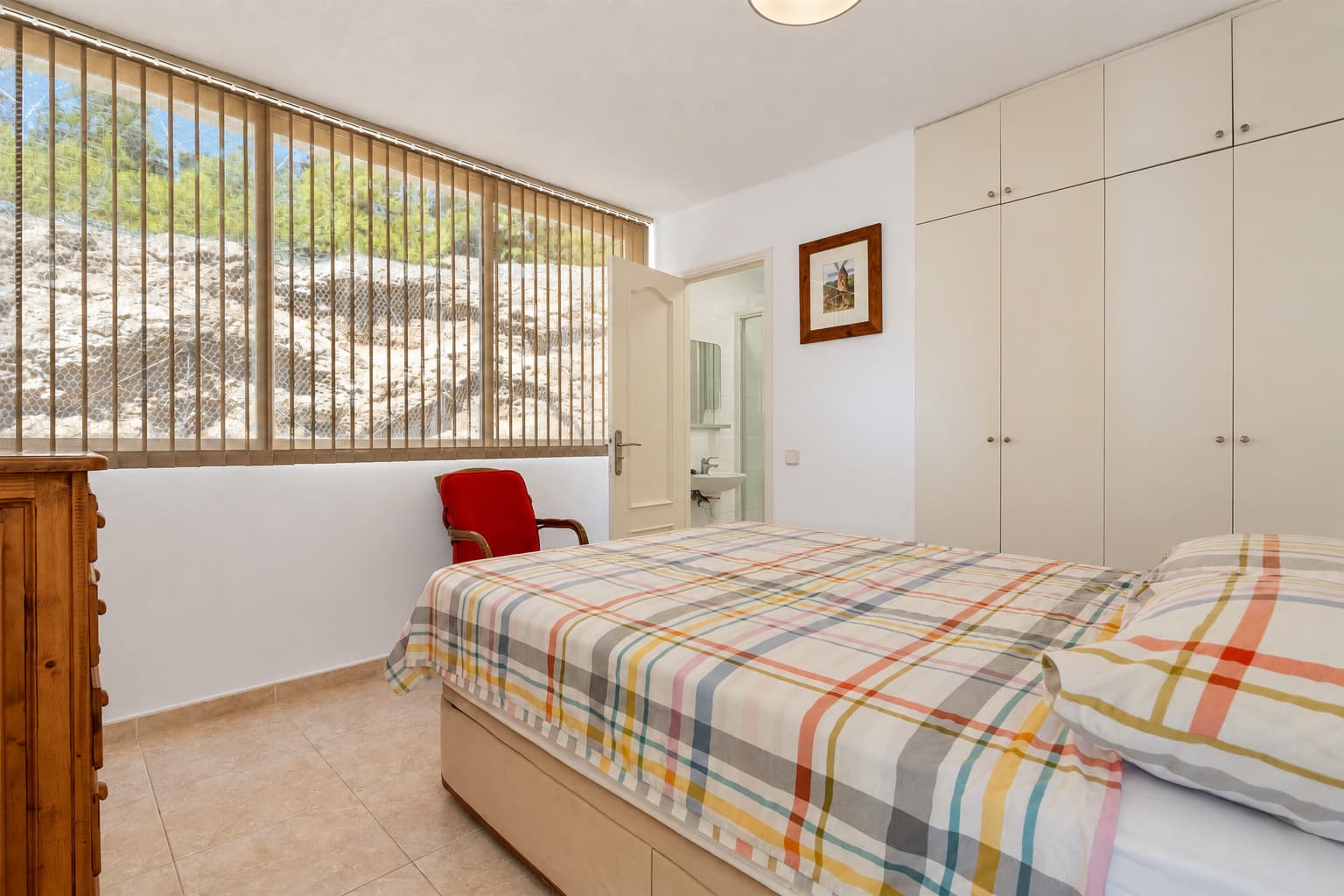 First Sealine Apartment with breathtaking Seaview, sea and beach acces overlooking Port Adriano - Gallery image 12