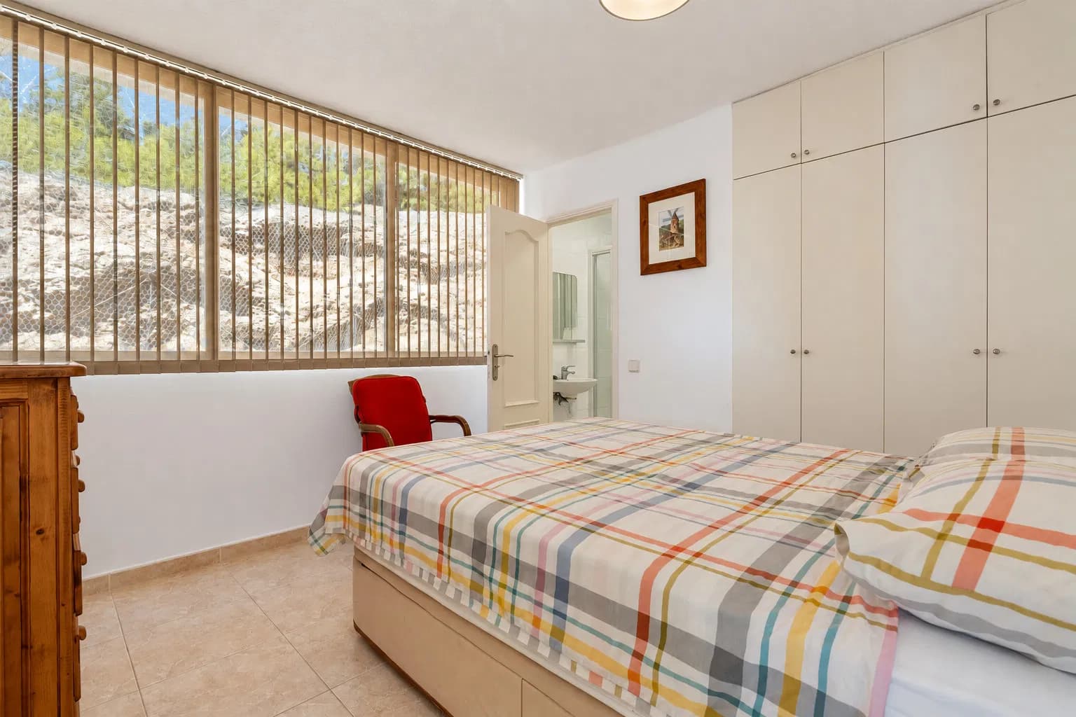 First Sealine Apartment with breathtaking Seaview, sea and beach acces overlooking Port Adriano - Gallery image 13