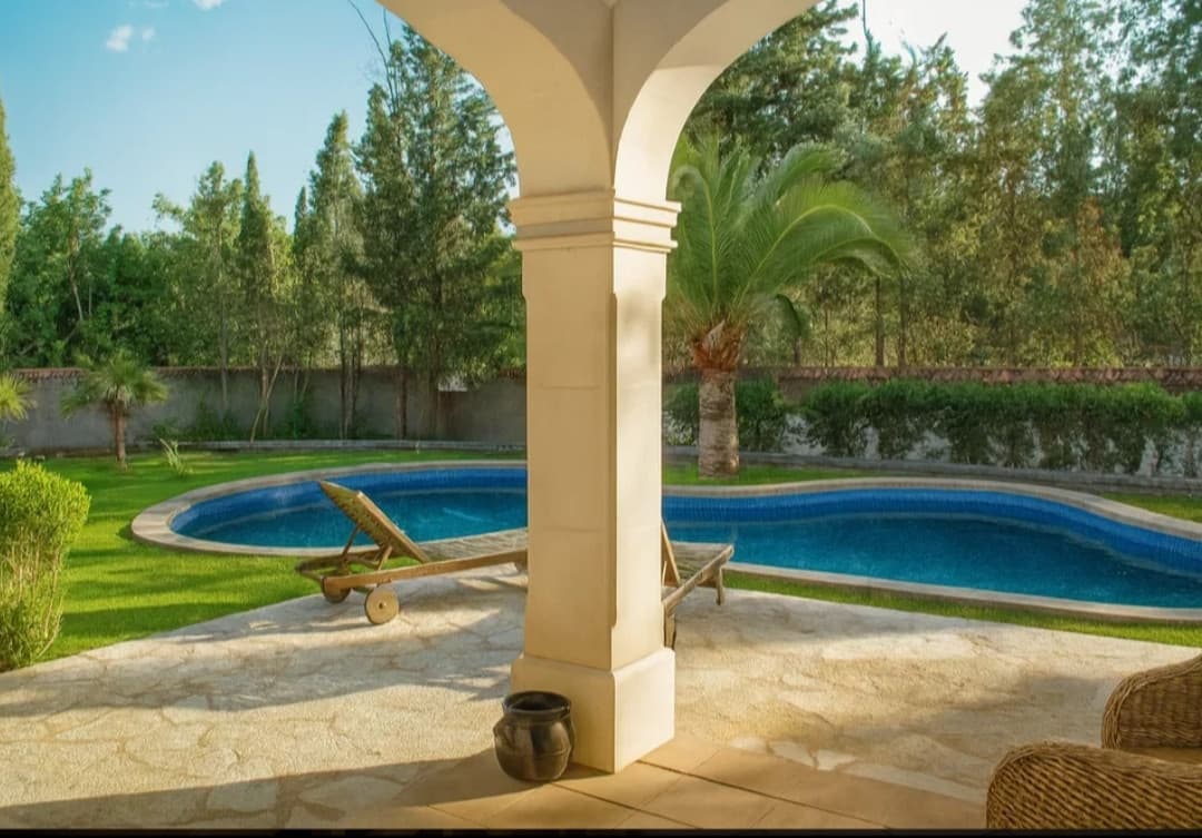 Spacious 5-Bed Villa in Consell with Pool & Jacuzzi - Gallery image 10