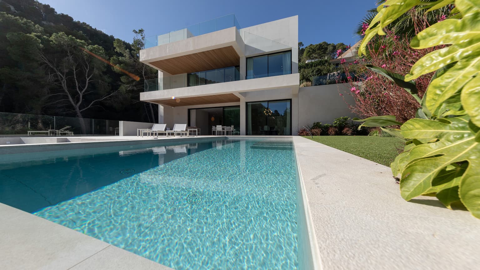 Contemporary Detached Villa in Upper Son Vida - Gallery image 1