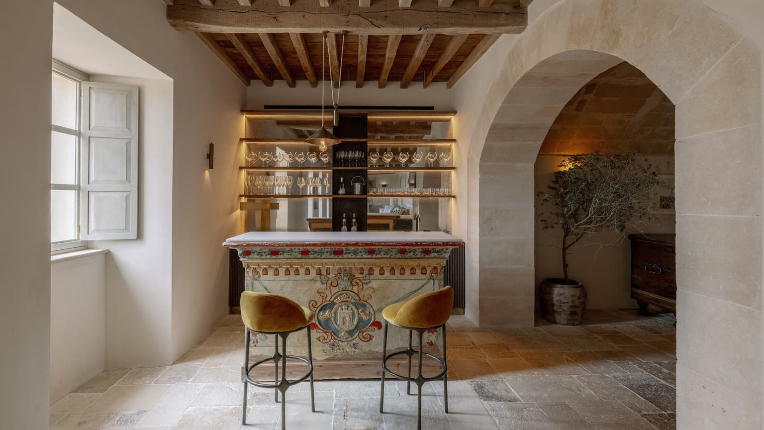 Historic 15th-Century Palace Beside Palma Cathedral with Sea Views - Gallery image 2