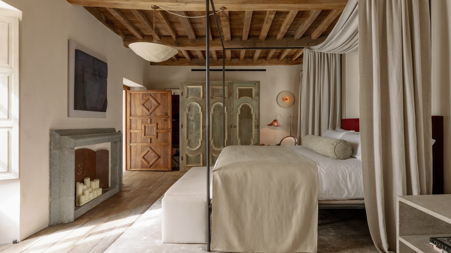 Historic 15th-Century Palace Beside Palma Cathedral with Sea Views - Gallery image 7