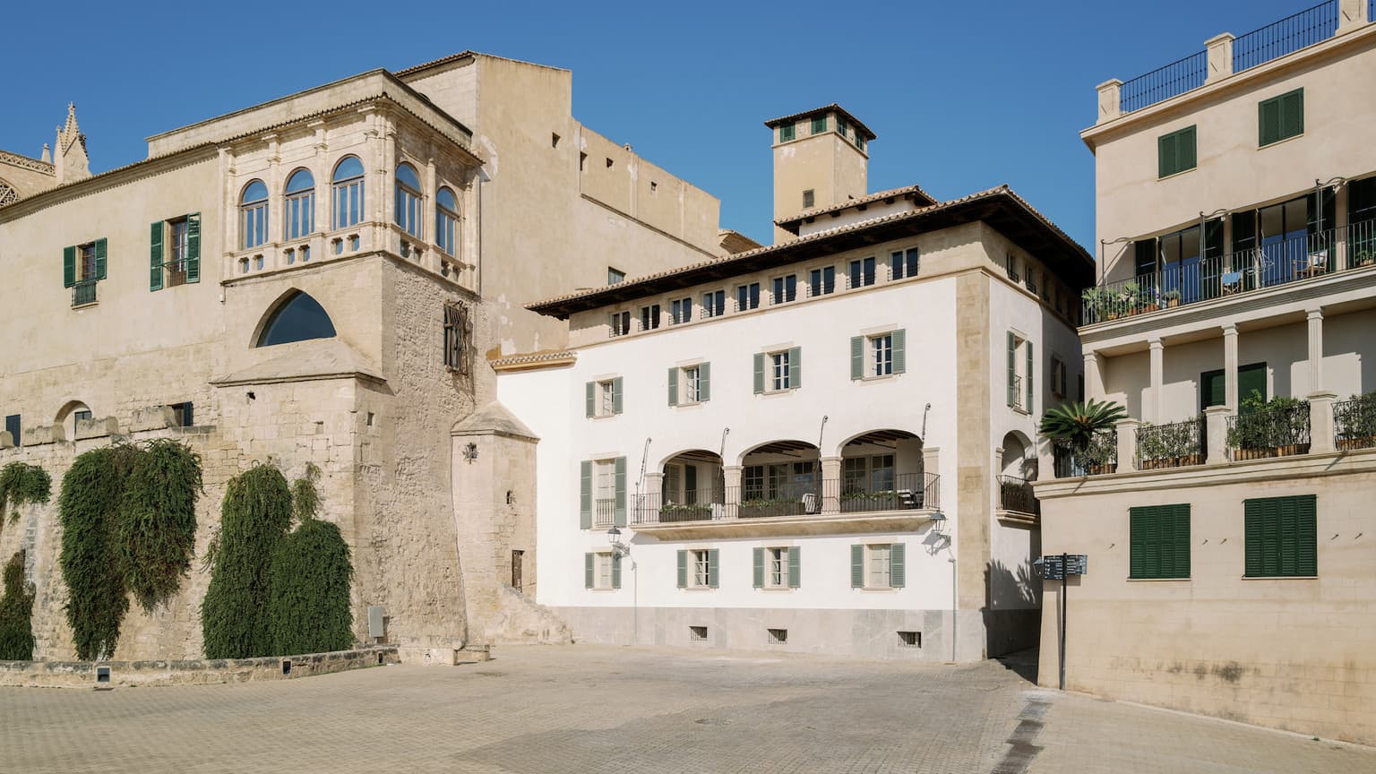 Historic 15th-Century Palace Beside Palma Cathedral with Sea Views - Gallery image 1