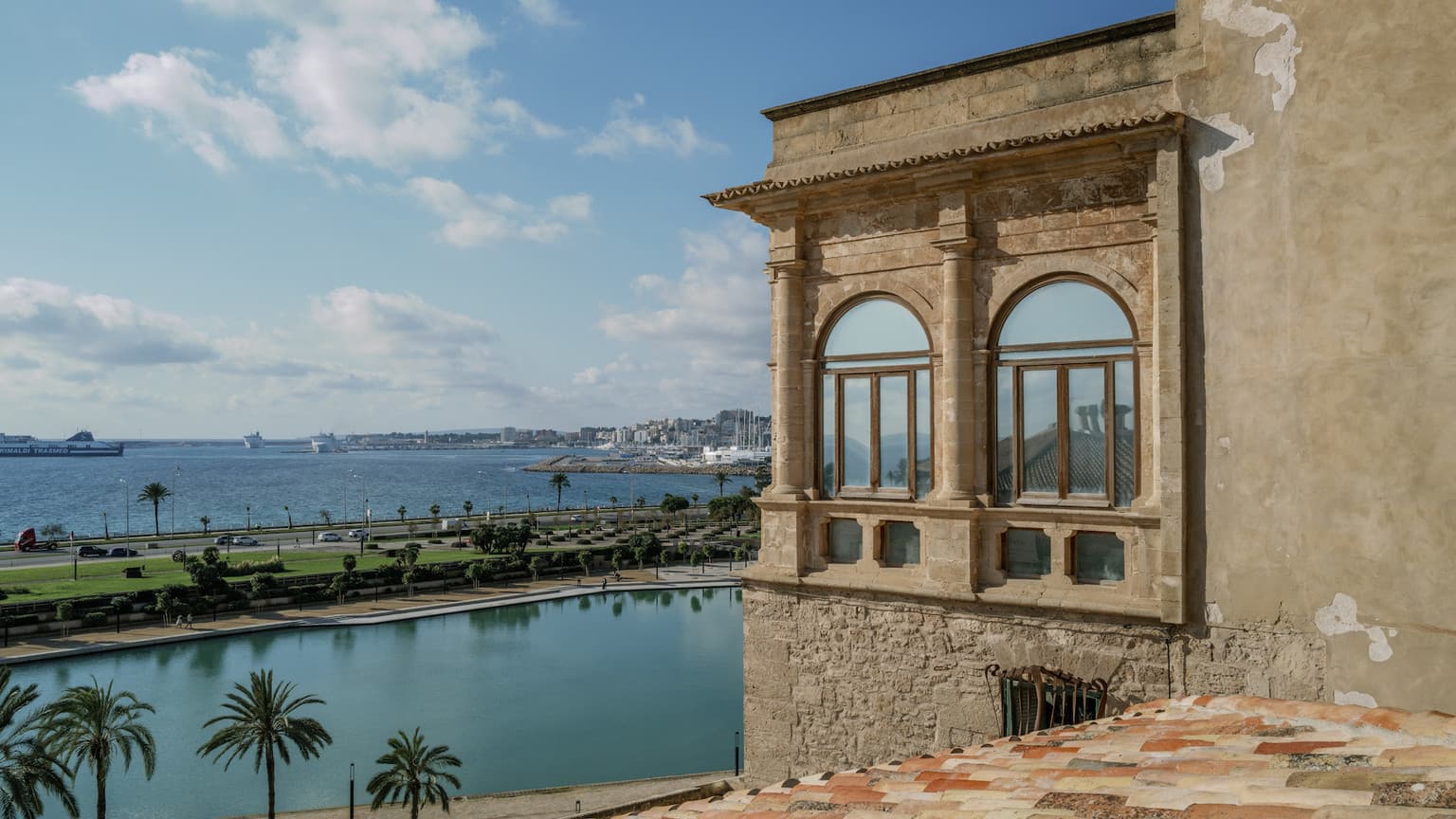 Historic 15th-Century Palace Beside Palma Cathedral with Sea Views - Gallery image 8