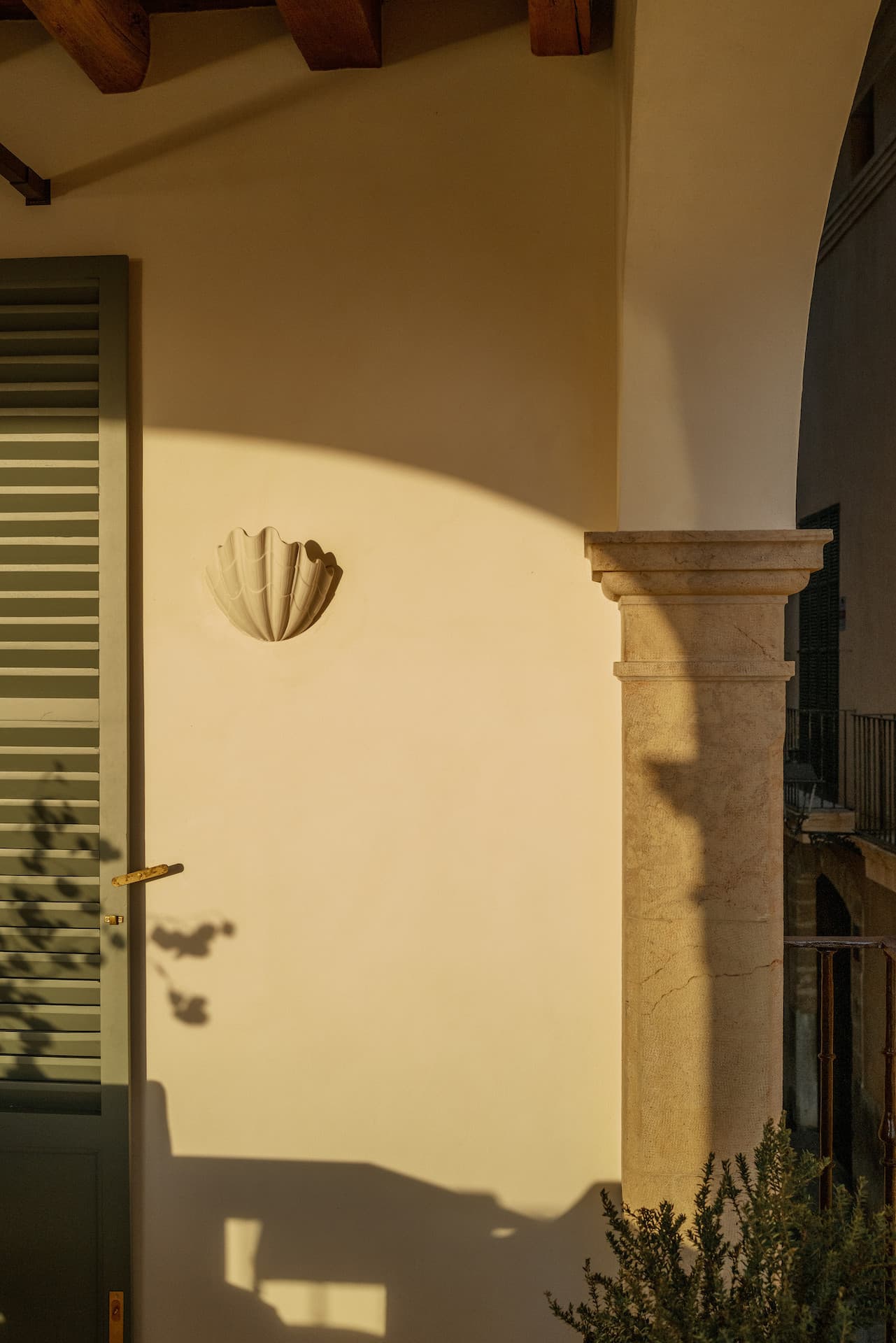 Historic 15th-Century Palace Beside Palma Cathedral with Sea Views - Gallery image 14
