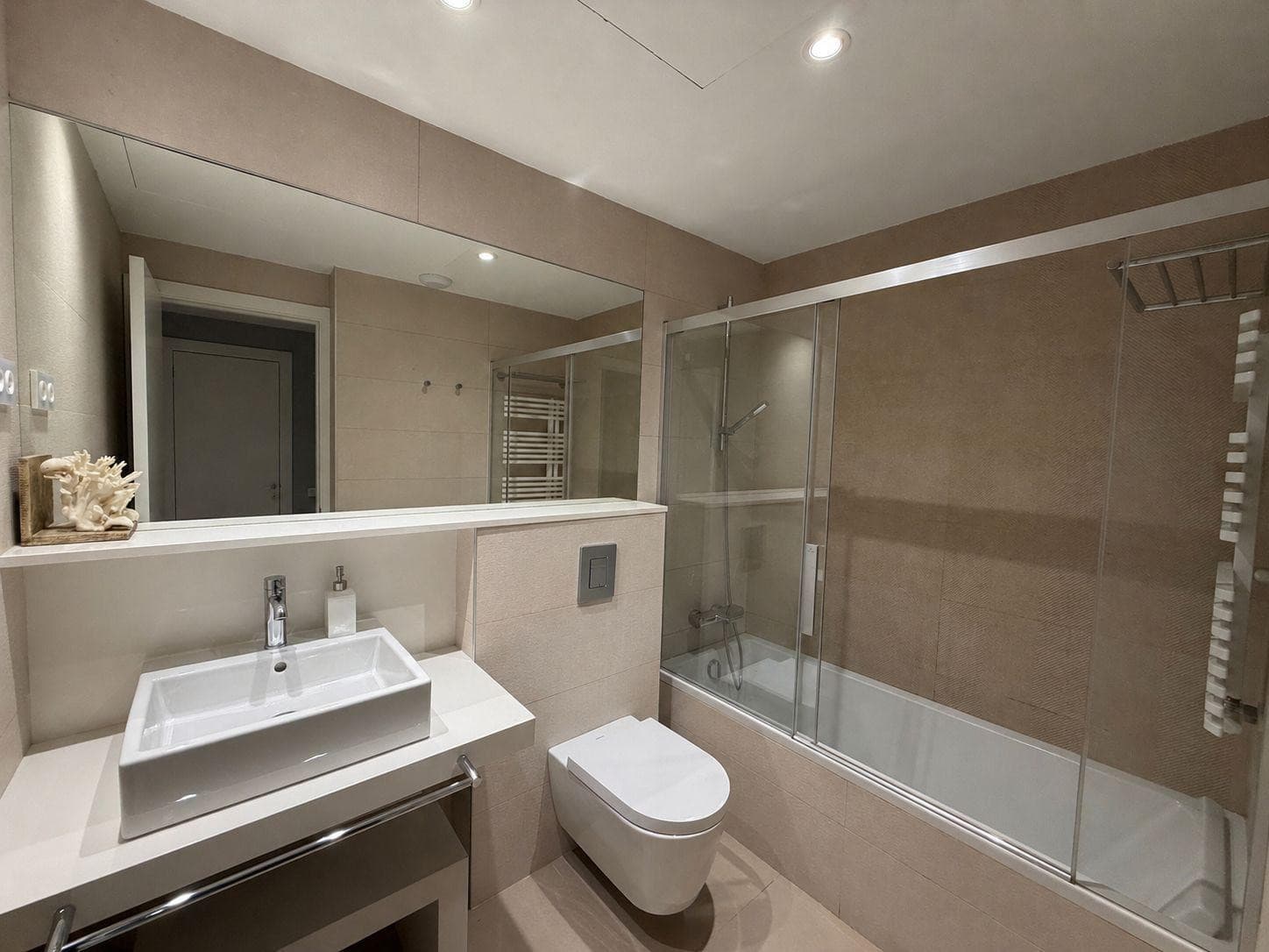 Newly Built 4-Bedroom Villa with Private Garden in Son Quint - Gallery image 23