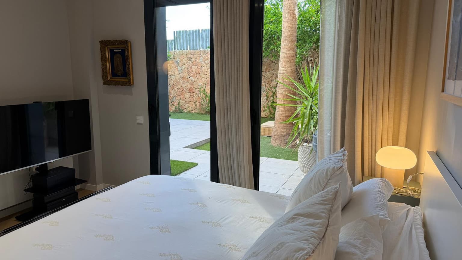 Newly Built 4-Bedroom Villa with Private Garden in Son Quint - Gallery image 16