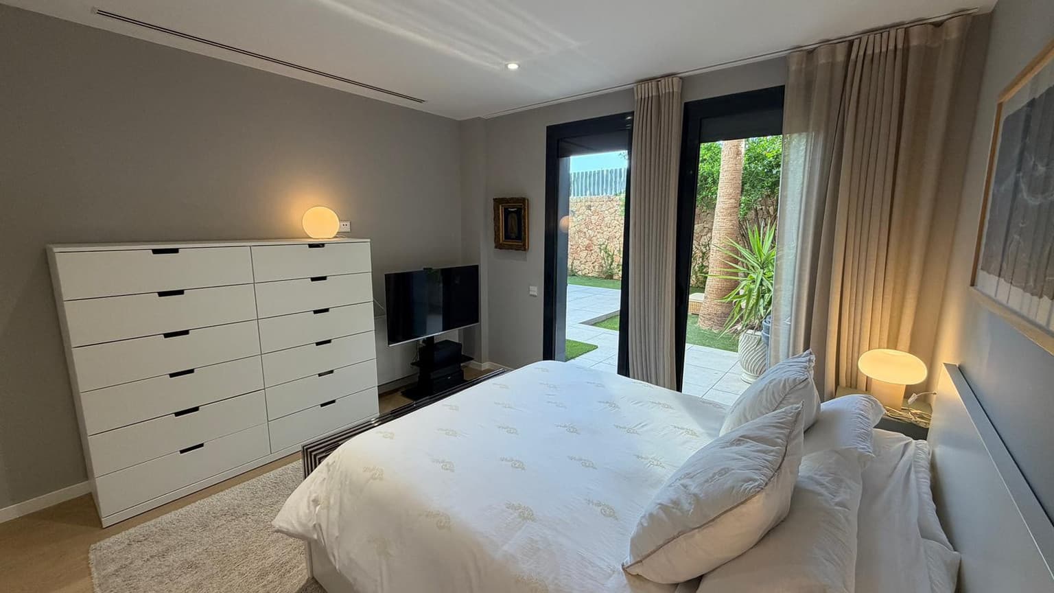 Newly Built 4-Bedroom Villa with Private Garden in Son Quint - Gallery image 17