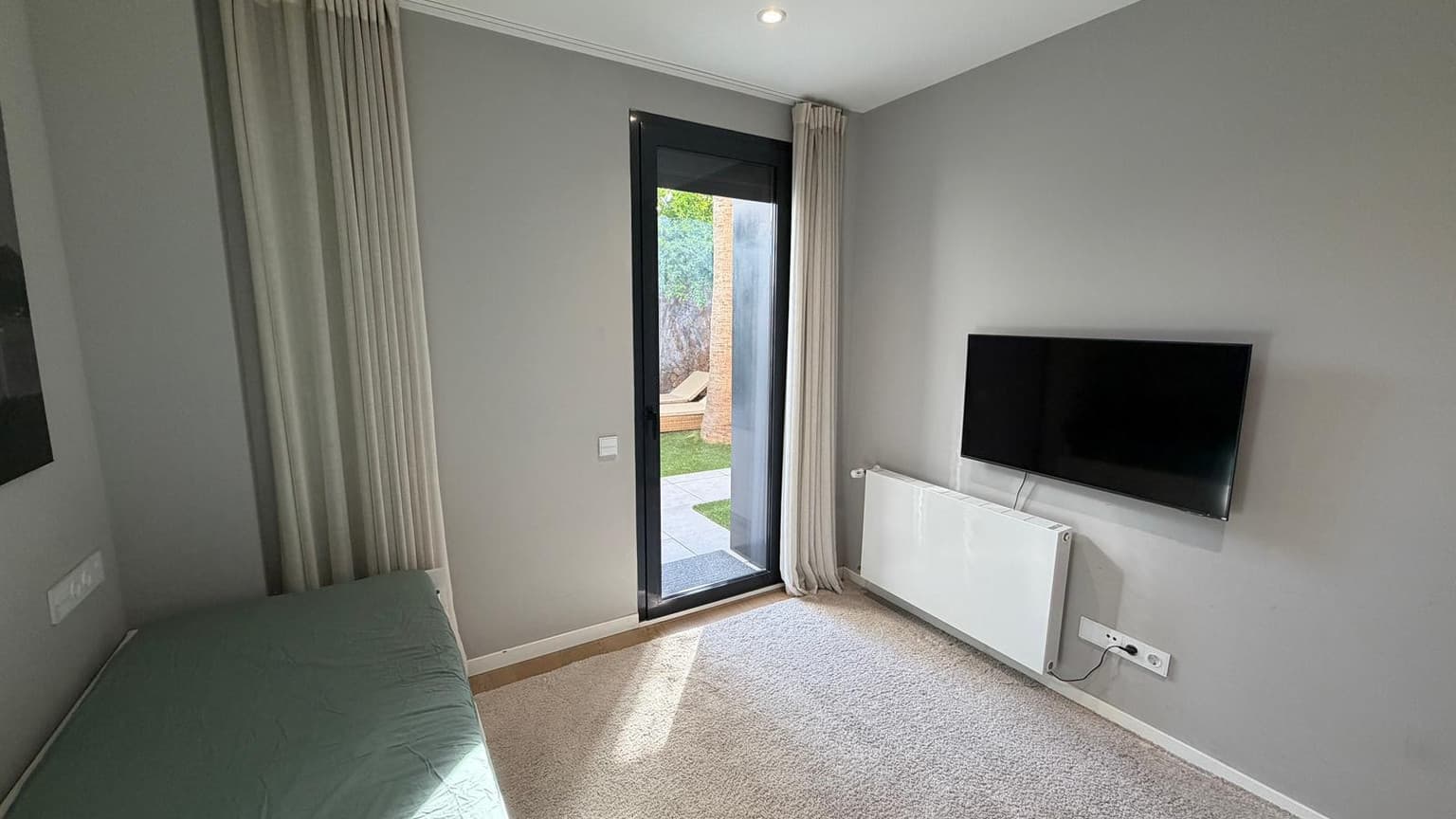 Newly Built 4-Bedroom Villa with Private Garden in Son Quint - Gallery image 27