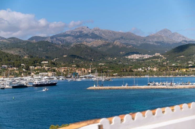 Three-bedroom apartment in Port d'Andratx featuring expansive port views - Gallery image 5