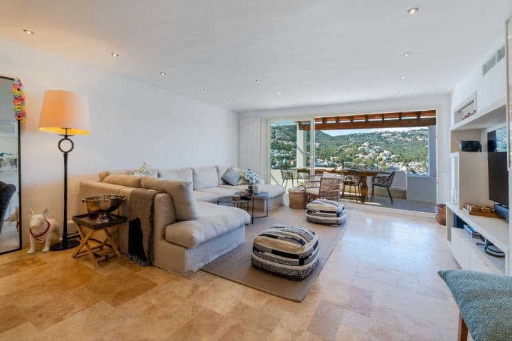 Three-bedroom apartment in Port d'Andratx featuring expansive port views - Gallery image 10