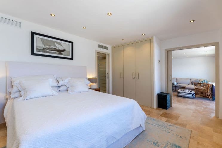 Three-bedroom apartment in Port d'Andratx featuring expansive port views - Gallery image 17