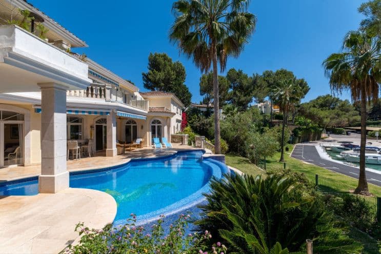 Rare Frontline Six Bedroom Marina Villa In Santa Ponsa - Gallery image 5