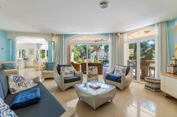 Rare Frontline Six Bedroom Marina Villa In Santa Ponsa - Gallery image 10