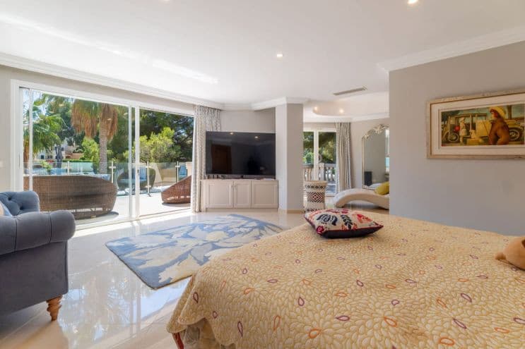 Rare Frontline Six Bedroom Marina Villa In Santa Ponsa - Gallery image 12