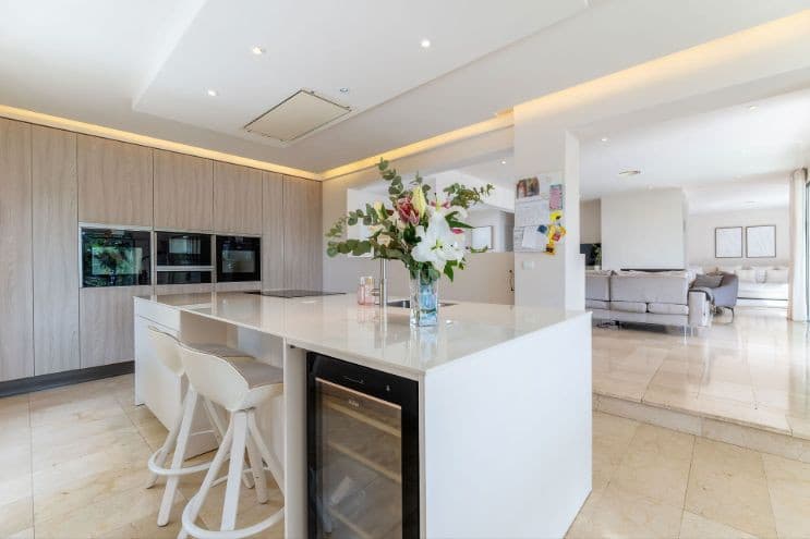 Recently reformed Villa for sale in Camp de Mar - Gallery image 6