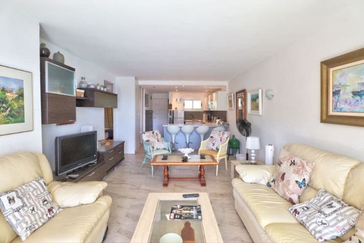 Frontline Apartment for sale Cala Vinyes - Gallery image 4