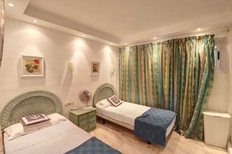 Frontline Apartment for sale Cala Vinyes - Gallery image 11