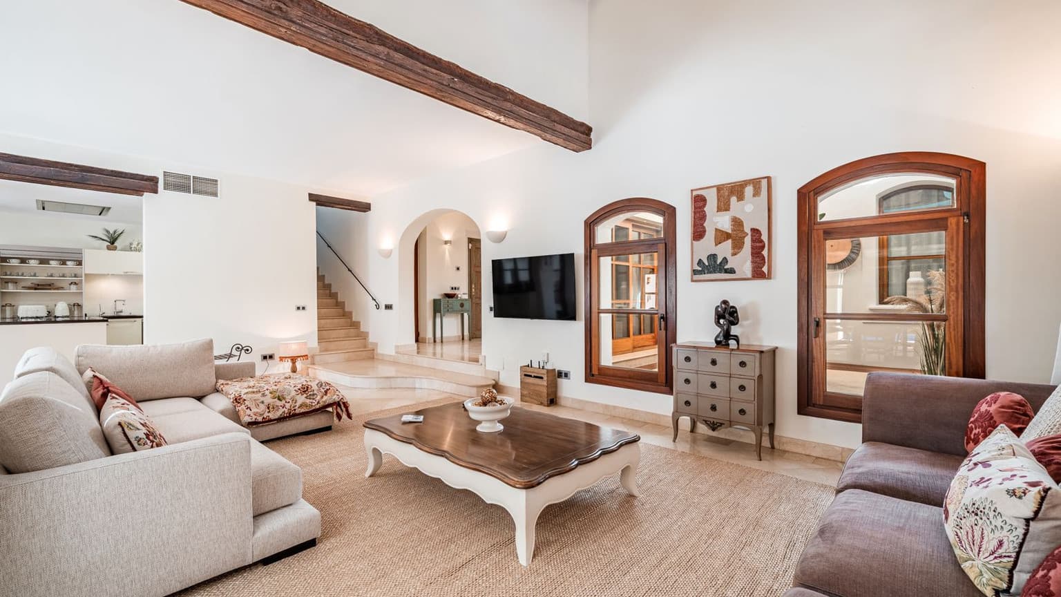 Spacious 4-Bed Villa in Santa Ponsa with Pool - Gallery image 5