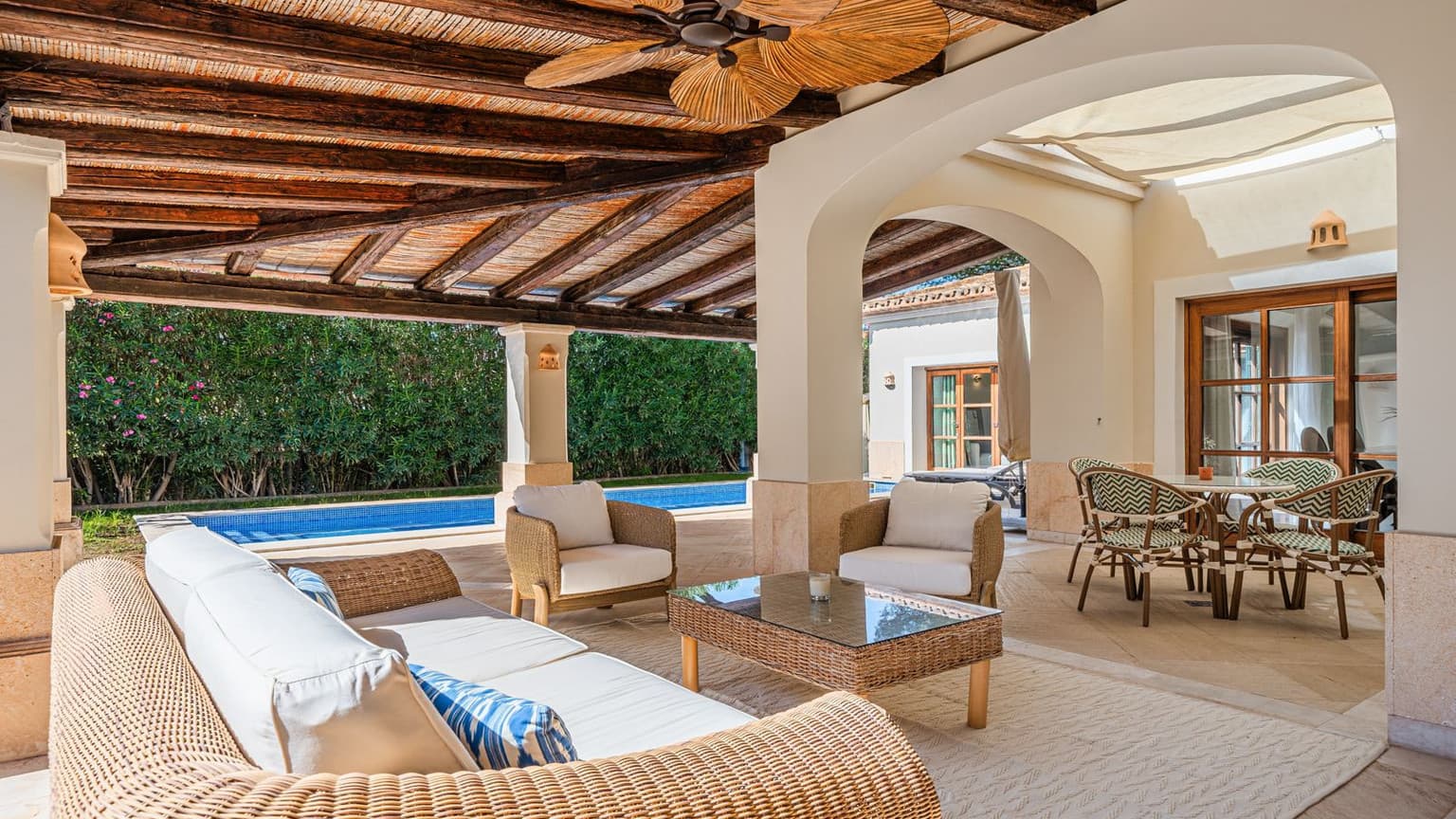Spacious 4-Bed Villa in Santa Ponsa with Pool - Gallery image 11